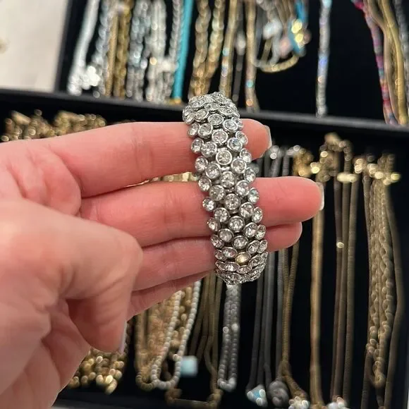 Rhinestone stretchy bracelet - Picture 6 of 7